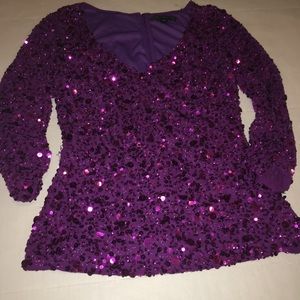 Aidan Mattox‎ S v neck purple sequined top
